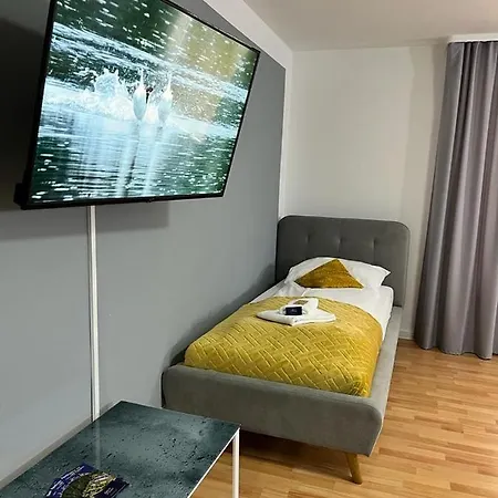 מלון דירות Great Polonia Center