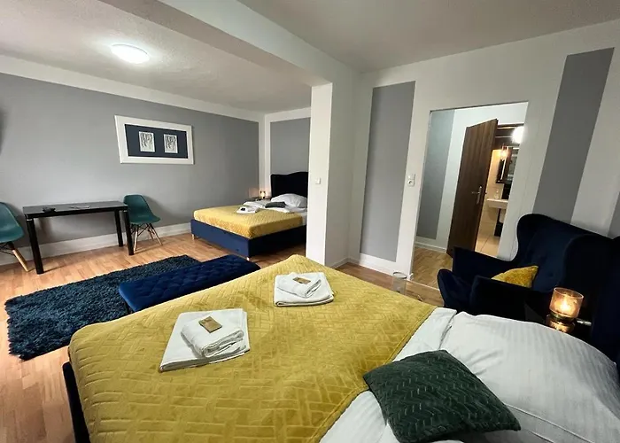 Great Polonia Center 스트셰곰