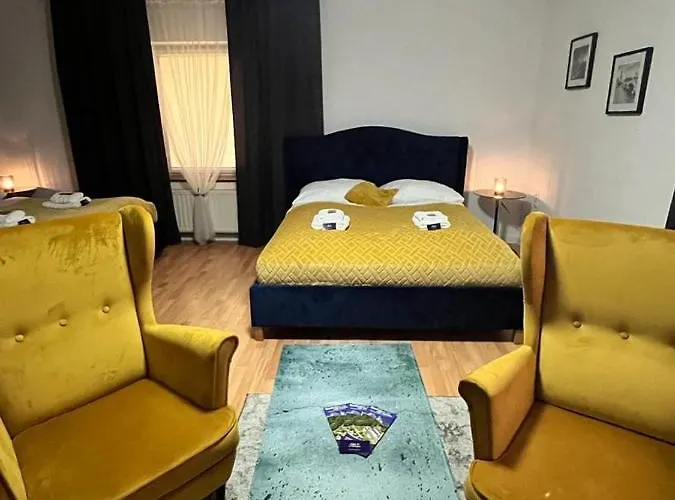 Great Polonia Center 아파트호텔 스트셰곰