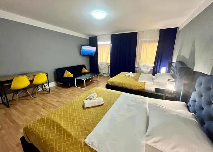 Great Polonia Center 3* 스트셰곰